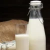 Susu UHT atau Susu Kental Manis, Mana yang Lebih Baik?