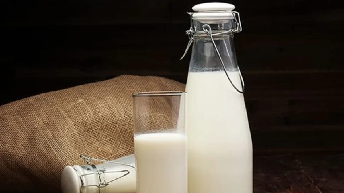 Susu UHT atau Susu Kental Manis, Mana yang Lebih Baik?