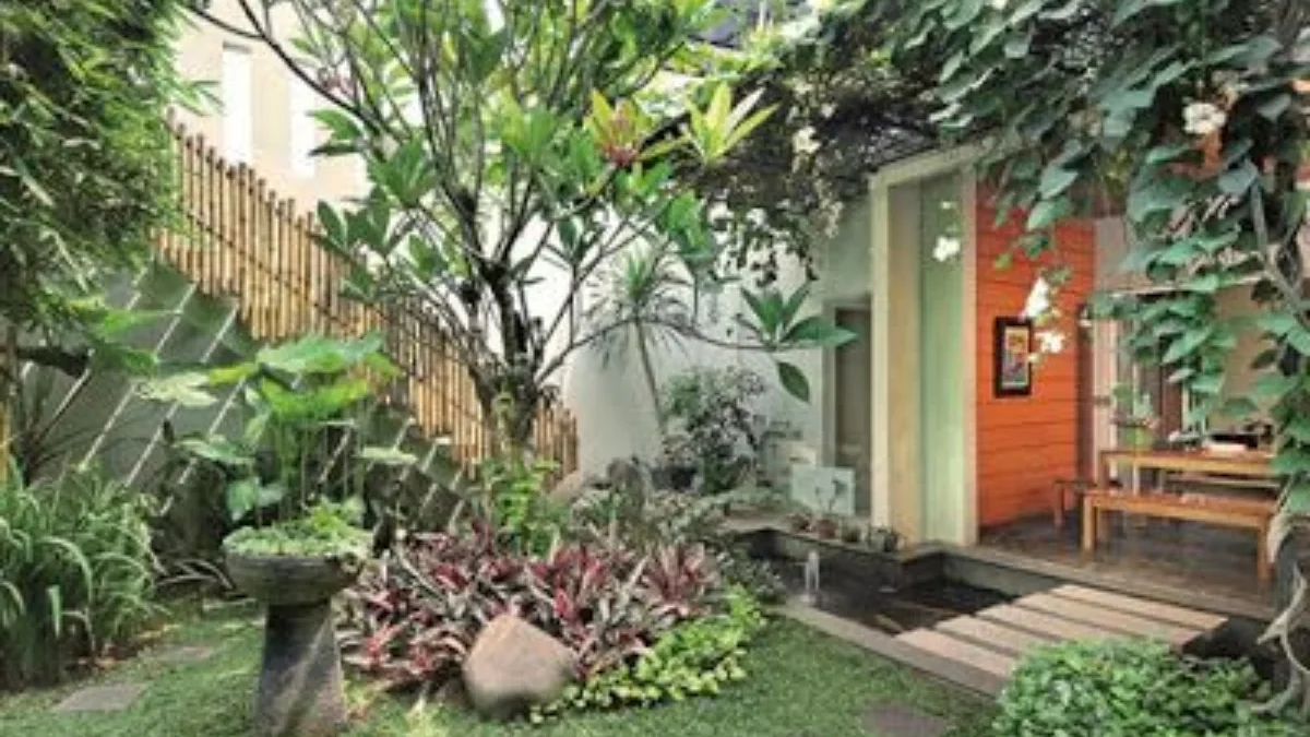9 Inspirasi Taman Belakang Rumah Lantai 2 yang Sederhana Tapi Bikin Betah di Rumah!