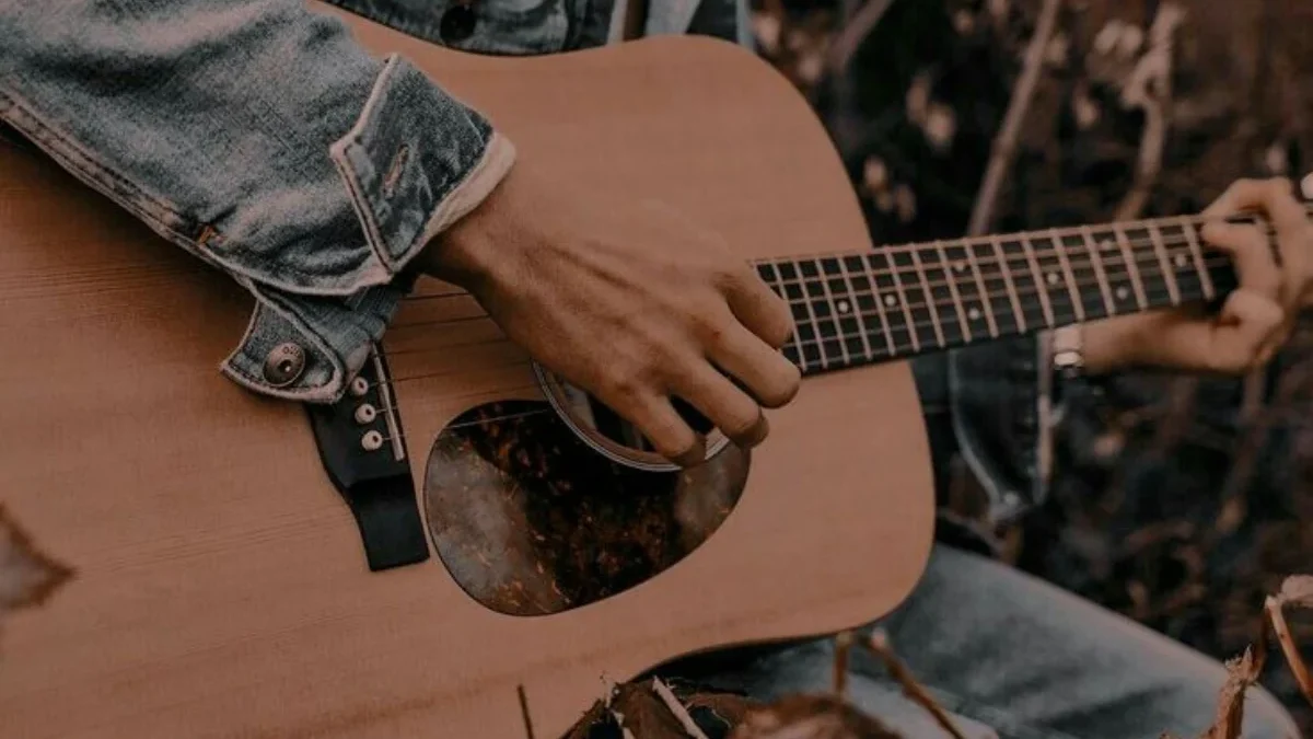 Lirik Lagu Kokko’ Panjo’jo, Lagu Makassar yang Mengungkap Dilema Cinta