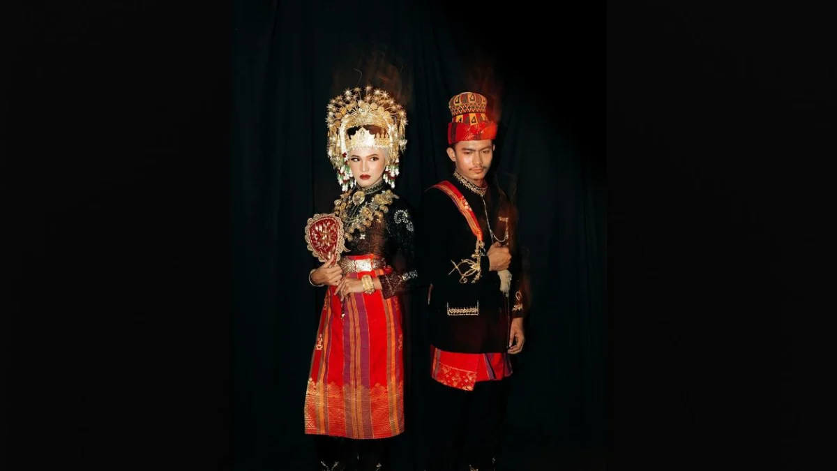 Warisan Budaya Nanggroe Aceh Darussalam Ada di Gambar Pakaian Adat Aceh