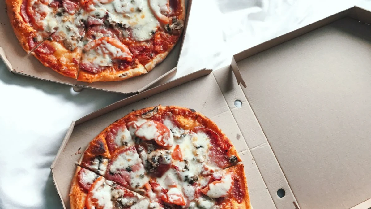 Duel Pizza Terbaik, Pizza Hut atau Dominos?