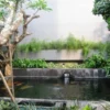 5 Inspirasi Taman Belakang Rumah dengan Kolam Renang yang Bikin Betah